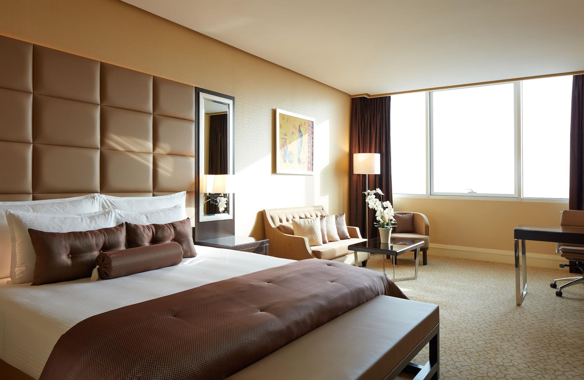 ミレニアム ホテル ＆ コンベンション センター クウェート エクステリア 写真 A room at the hotel