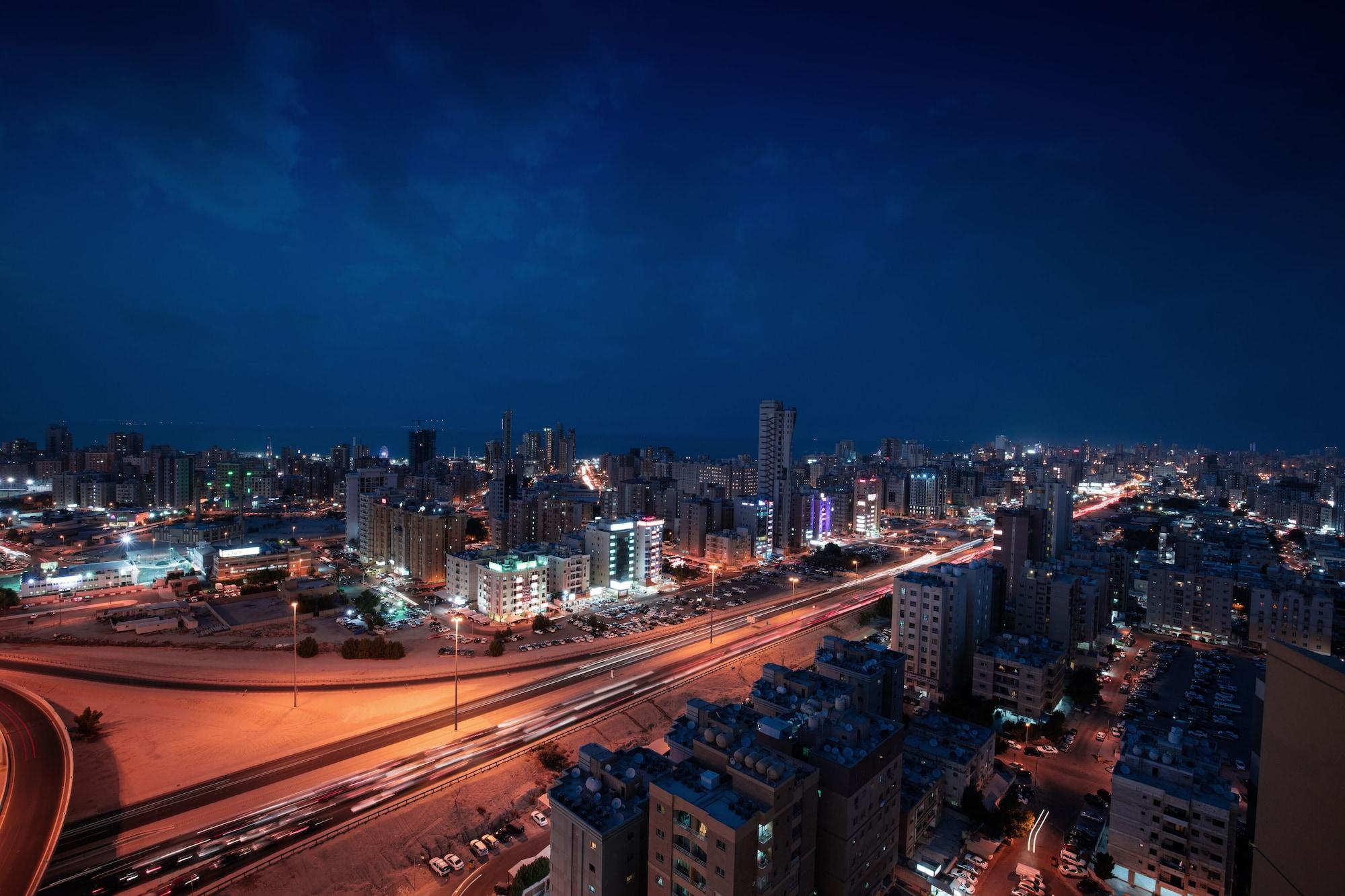 ミレニアム ホテル ＆ コンベンション センター クウェート エクステリア 写真 Riyadh skyline