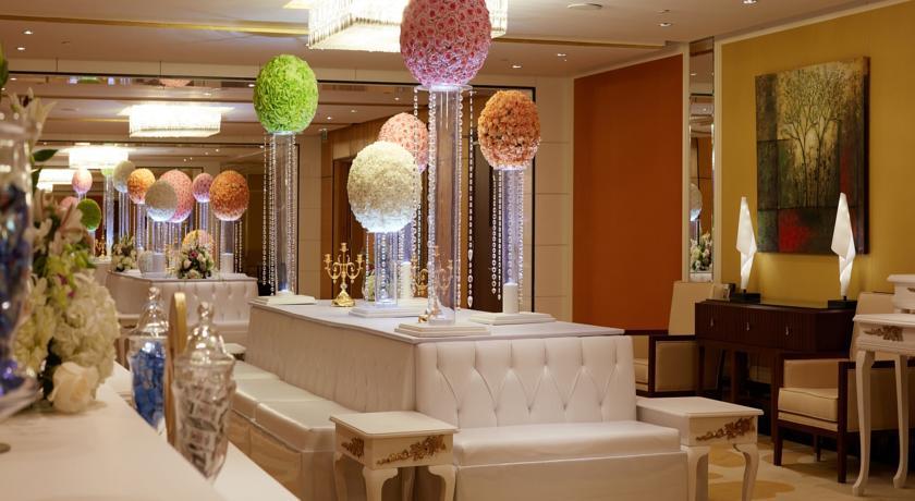 ミレニアム ホテル ＆ コンベンション センター クウェート エクステリア 写真 The lobby of the hotel