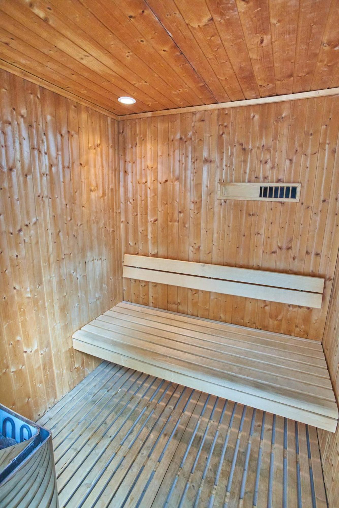 ミレニアム ホテル ＆ コンベンション センター クウェート エクステリア 写真 A modern Finnish sauna