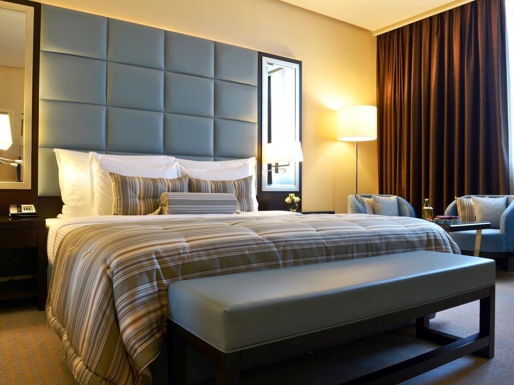 ミレニアム ホテル ＆ コンベンション センター クウェート エクステリア 写真 A bedroom at the hotel
