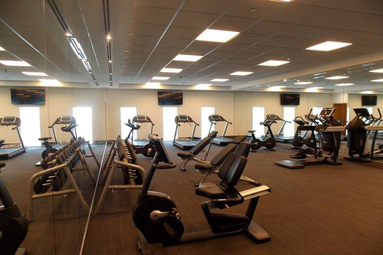 ミレニアム ホテル ＆ コンベンション センター クウェート エクステリア 写真 The gym at the hotel